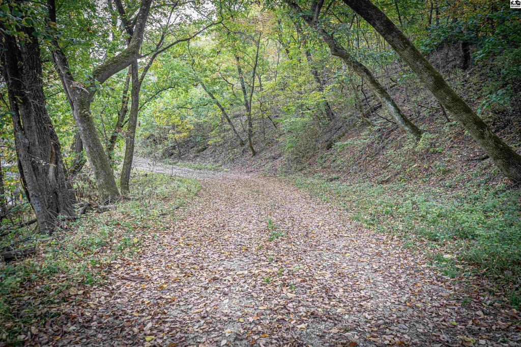 5020 N Table Mound Rd