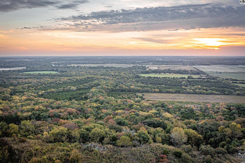 5020 N Table Mound Rd