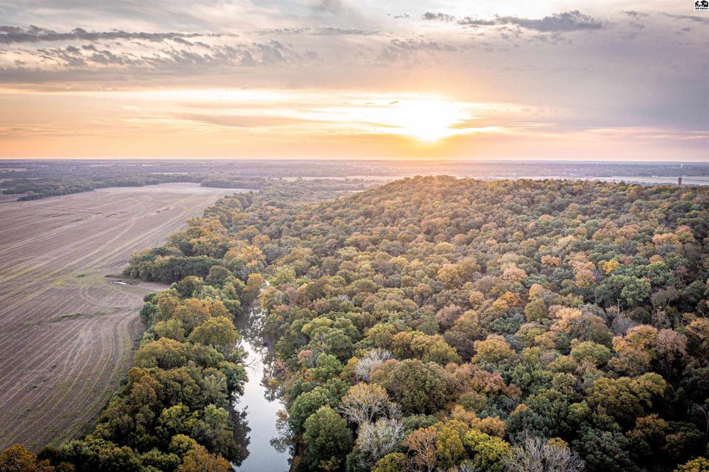 5020 N Table Mound Rd