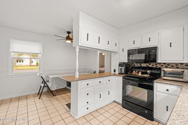 456 Harnell Avenue, Oakhurst, NJ 07755