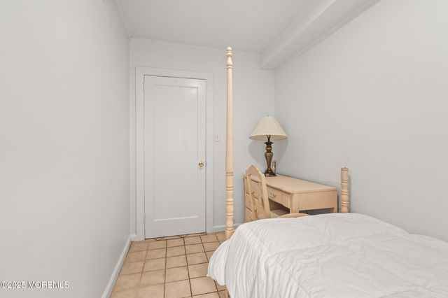 456 Harnell Avenue, Oakhurst, NJ 07755