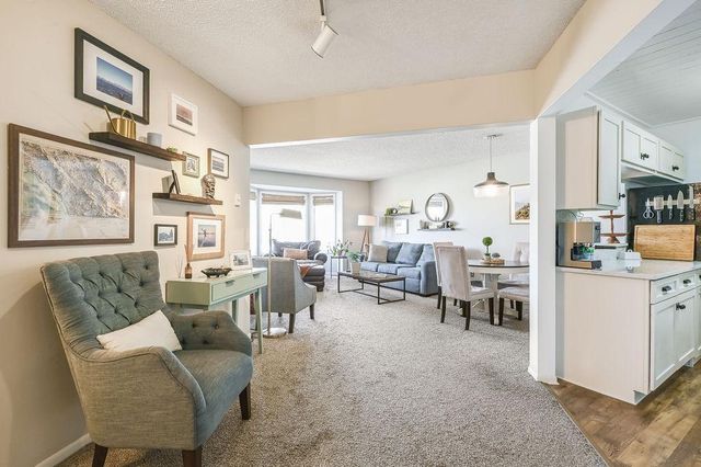 2425 E Franklin Avenue 409, Minneapolis, MN 55406
