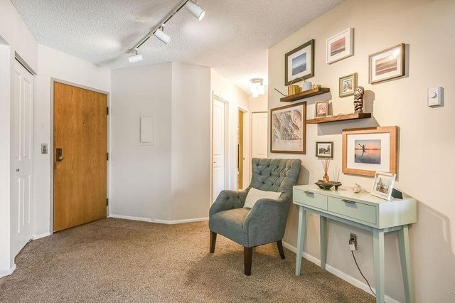 2425 E Franklin Avenue 409, Minneapolis, MN 55406