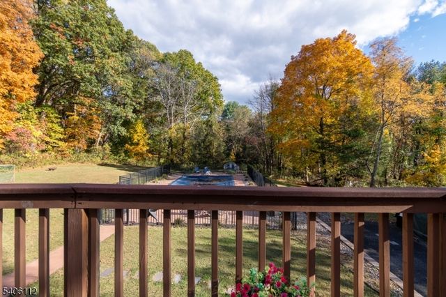 9 Wayside Ln, Clinton Twp., NJ 08833