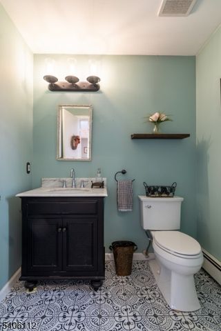 9 Wayside Ln, Clinton Twp., NJ 08833