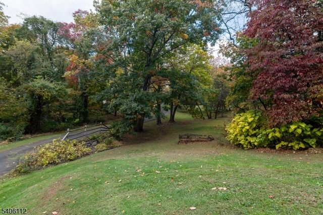 9 Wayside Ln, Clinton Twp., NJ 08833