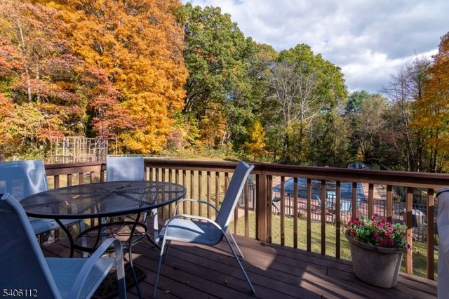 9 Wayside Ln, Clinton Twp., NJ 08833