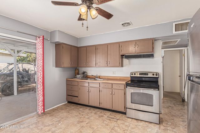 7520 W CRITTENDEN Lane, Phoenix, AZ 85033