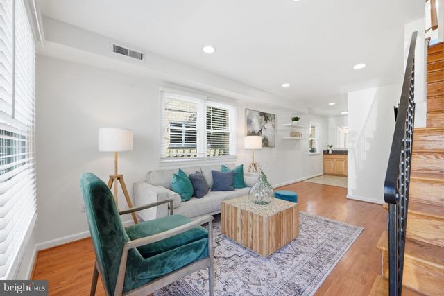 331 LAVERNE AVE, Alexandria, VA 22305