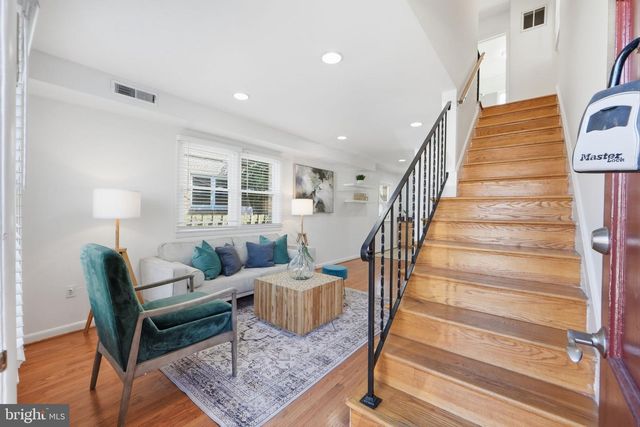 331 LAVERNE AVE, Alexandria, VA 22305