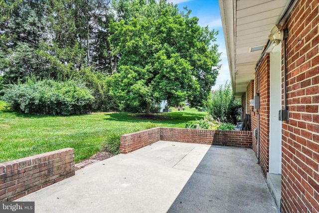 823 GLENDALE RD, York, PA 17403