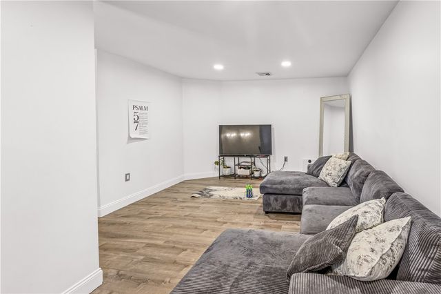 14 South Fairview Street, Johnston, RI 02919