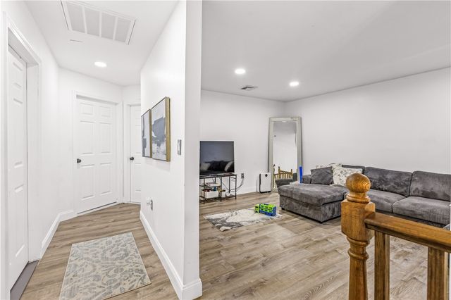 14 South Fairview Street, Johnston, RI 02919