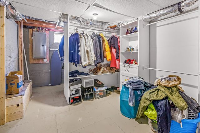 14 South Fairview Street, Johnston, RI 02919