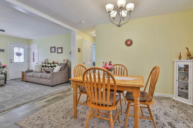 21 Fairfield Drive, Concord, NH 03301