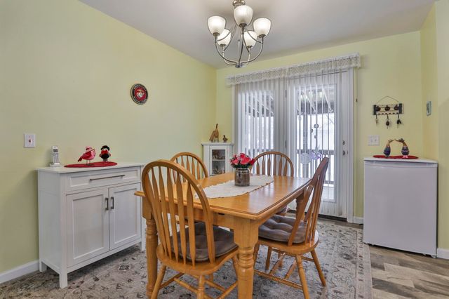 21 Fairfield Drive, Concord, NH 03301