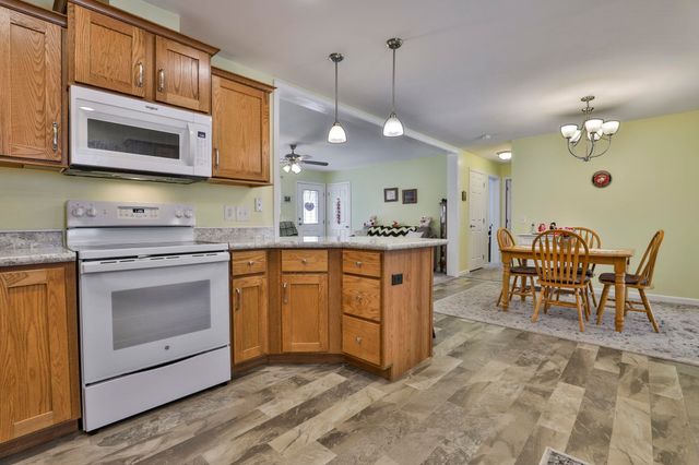 21 Fairfield Drive, Concord, NH 03301