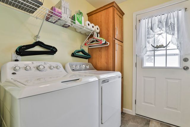 21 Fairfield Drive, Concord, NH 03301