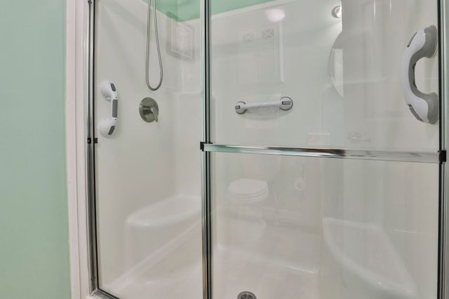 21 Fairfield Drive, Concord, NH 03301