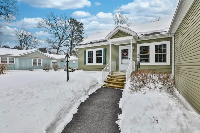 21 Fairfield Drive, Concord, NH 03301