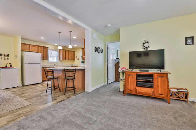 21 Fairfield Drive, Concord, NH 03301