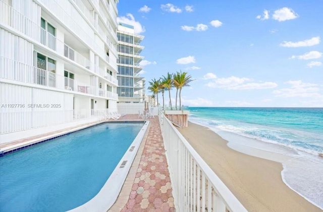 3580 S Ocean Blvd 9B, South Palm Beach, FL 33480