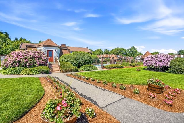26 Williamsburg Ct 12, Shrewsbury, MA 01545