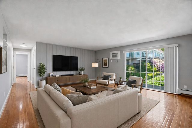 26 Williamsburg Ct 12, Shrewsbury, MA 01545