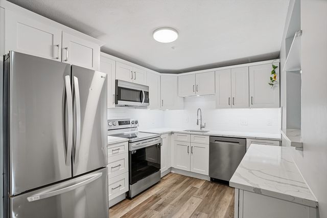 26 Williamsburg Ct 12, Shrewsbury, MA 01545