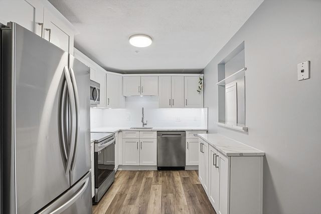 26 Williamsburg Ct 12, Shrewsbury, MA 01545