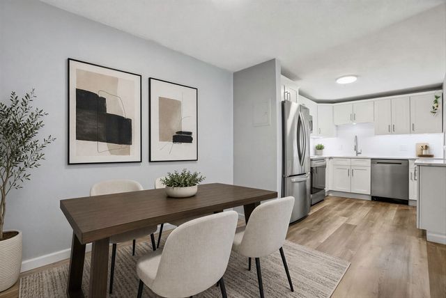 26 Williamsburg Ct 12, Shrewsbury, MA 01545