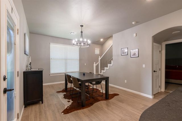 2704 Woodlawn Court, Shawnee, OK 74804