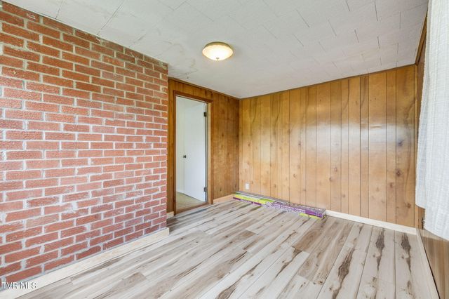 322 Valley Drive, Blountville, TN 37617
