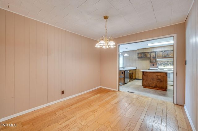322 Valley Drive, Blountville, TN 37617