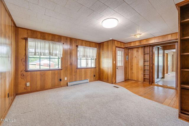 322 Valley Drive, Blountville, TN 37617
