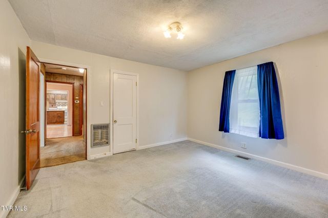 322 Valley Drive, Blountville, TN 37617