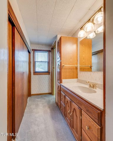322 Valley Drive, Blountville, TN 37617
