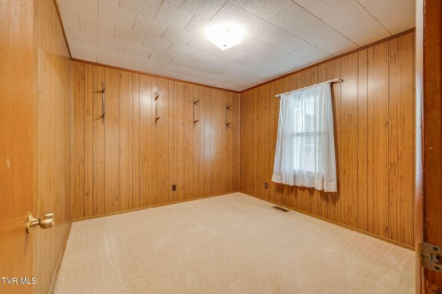 322 Valley Drive, Blountville, TN 37617