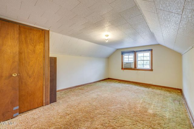 322 Valley Drive, Blountville, TN 37617