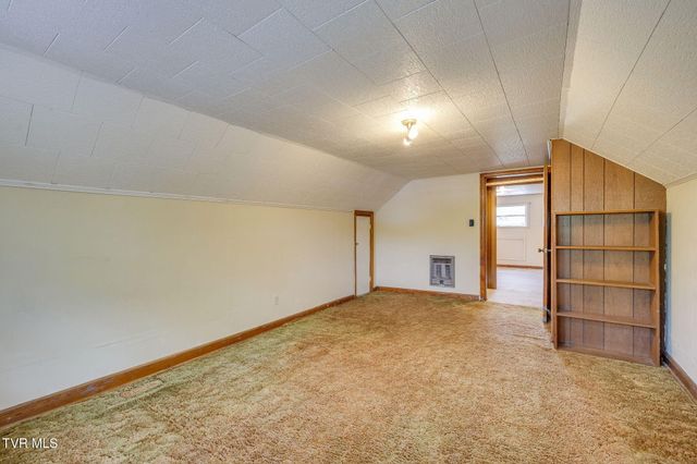 322 Valley Drive, Blountville, TN 37617