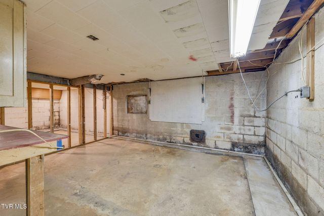 322 Valley Drive, Blountville, TN 37617