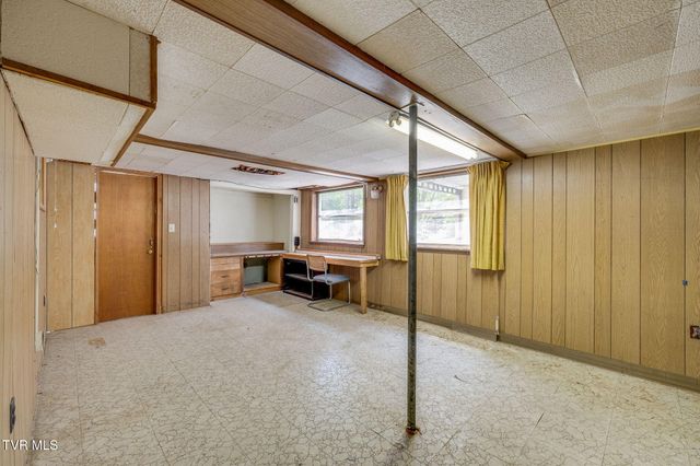 322 Valley Drive, Blountville, TN 37617