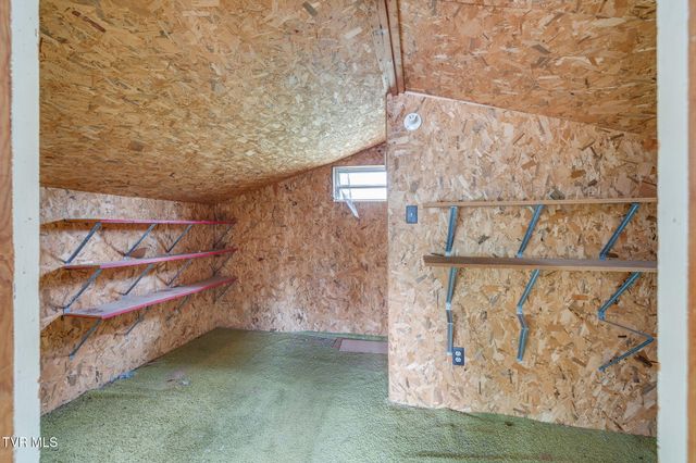 322 Valley Drive, Blountville, TN 37617