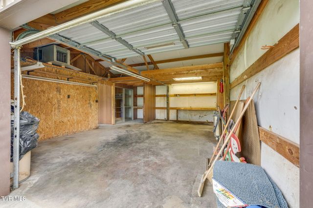 322 Valley Drive, Blountville, TN 37617