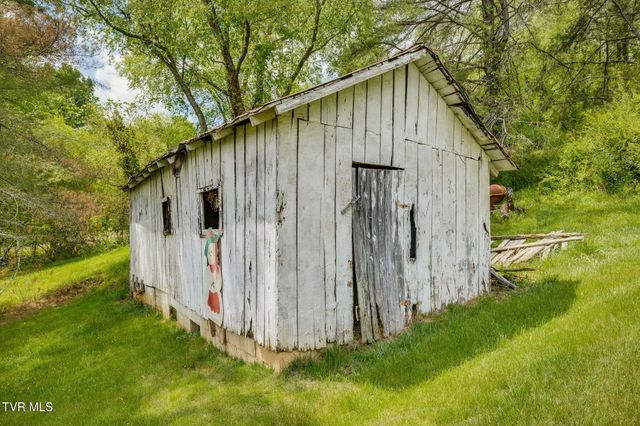 322 Valley Drive, Blountville, TN 37617