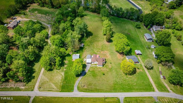 322 Valley Drive, Blountville, TN 37617