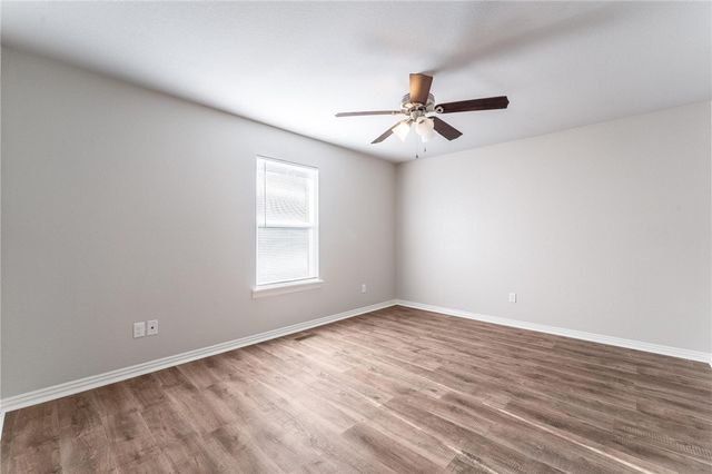 1365 N Sicily Lane, Fayetteville, AR 72704