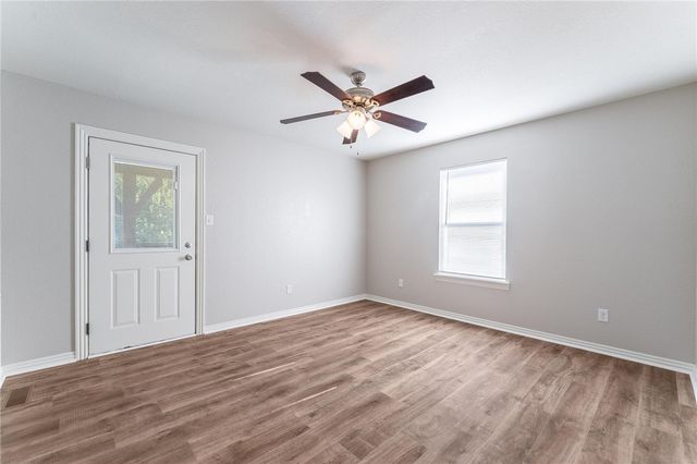 1365 N Sicily Lane, Fayetteville, AR 72704