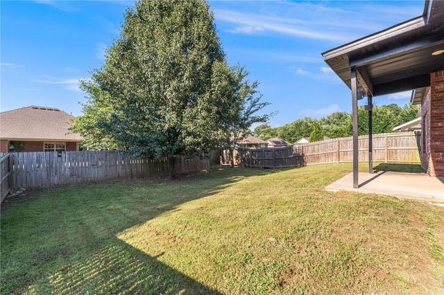 1365 N Sicily Lane, Fayetteville, AR 72704