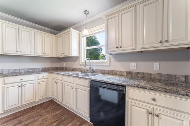 1365 N Sicily Lane, Fayetteville, AR 72704